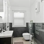 24-7 Living - Daire Ludinghausen