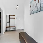Daire 24-7 Living - *