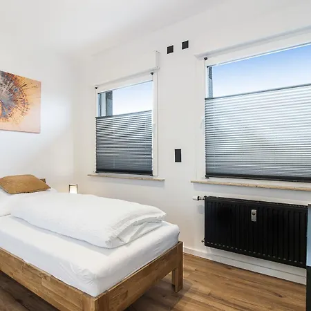 Apartment 24-7 Living - *