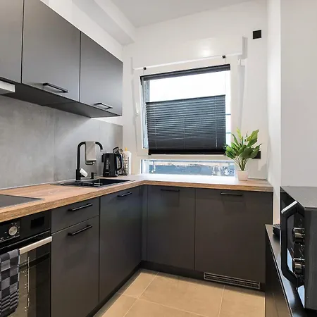 Appartement 24-7 Living - *