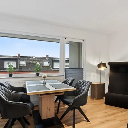 Apartment 24-7 Living - *