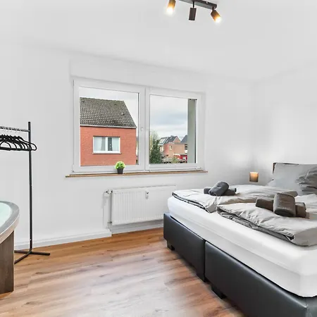 24-7 Living - * Ludinghausen