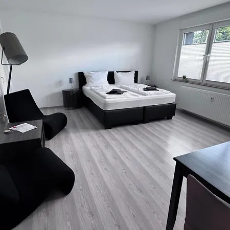 24-7 Living - アパート