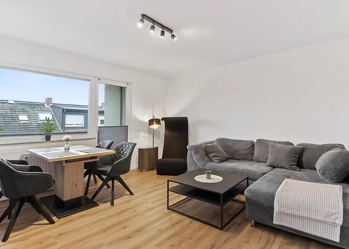 24-7 Living - アパート